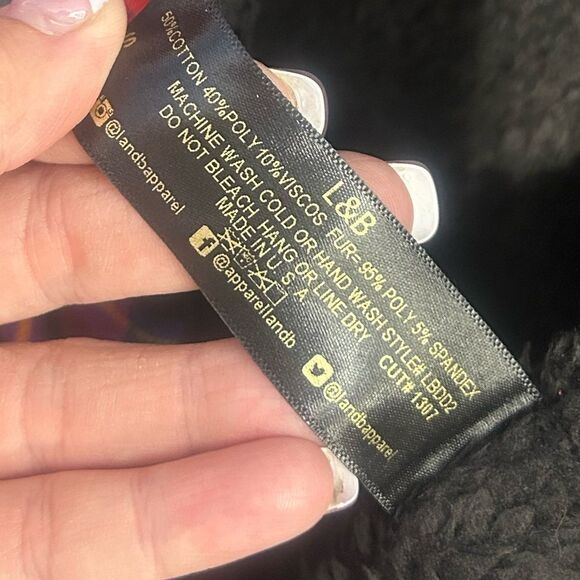 5 for $25🔥L&B Lucky & Blessed New Open Front Red Plaid Sherpa Lined Vest Small - Picture 4 of 4